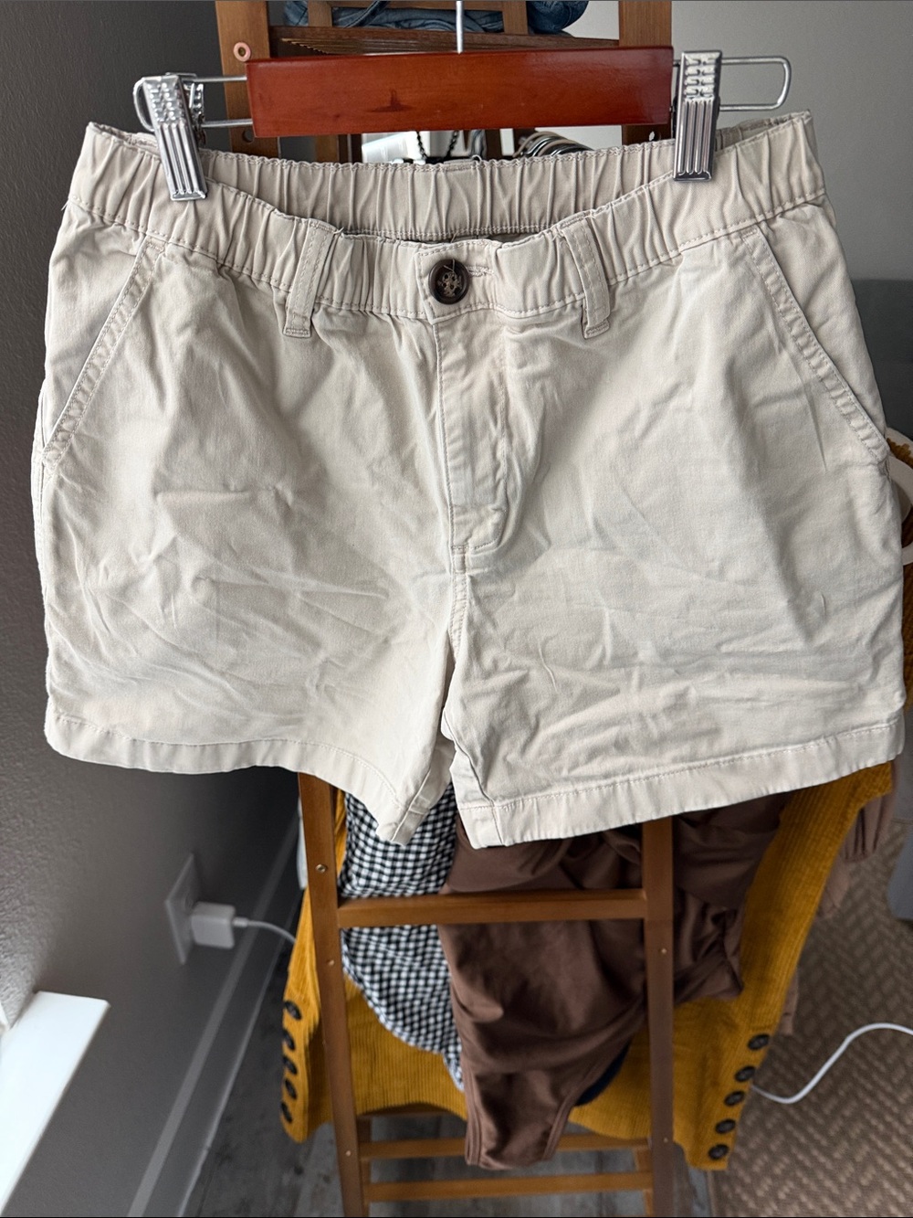 Chubbies men’s khaki shorts